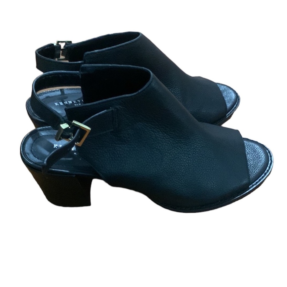 Kenneth Cole leather peep toe sandals size 9.5 office everyday wear comfy